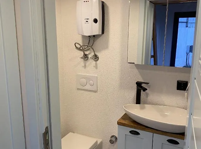 Hotel Lavira Tiny House Village *