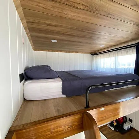 Hotel Lavira Tiny House Village *