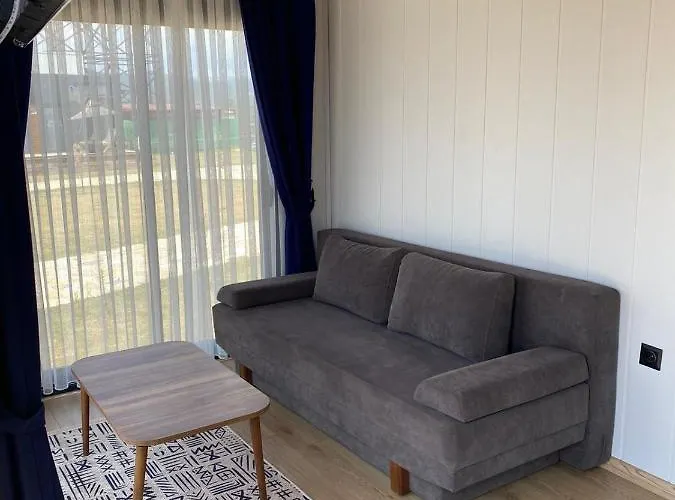 Lavira Tiny House Village 酒店 *