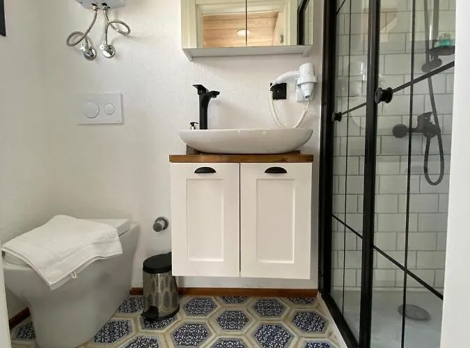 Hotel Lavira Tiny House Village